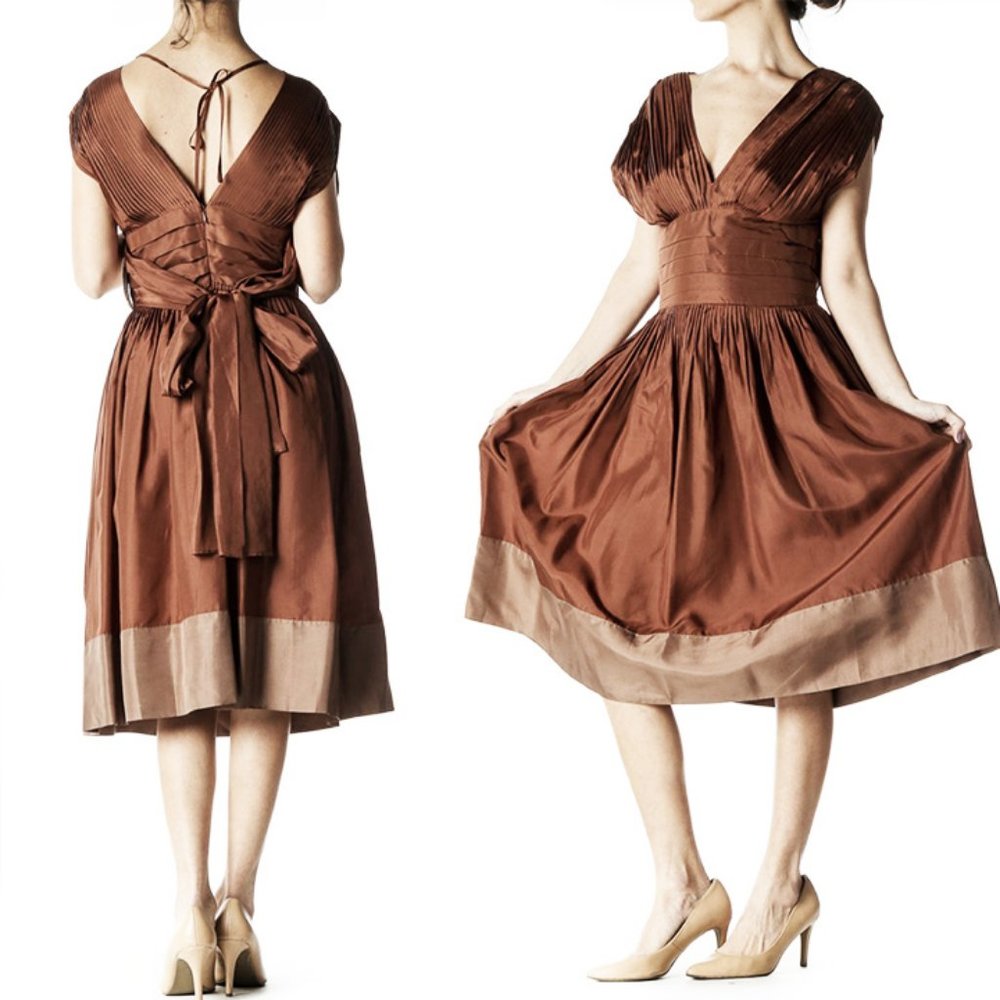 BCBGMaxAzria 100% Silk Color-block Pleated Fit & Flare Cocktail Dress - Picture 9 of 10